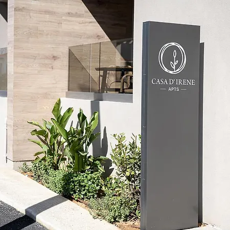 Casa D'irene Apts Apartmán *